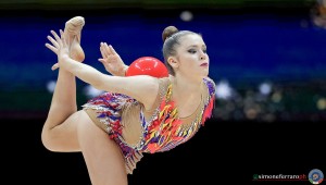 sr q beznos emily mda ph simone ferraro sfa01397 copia